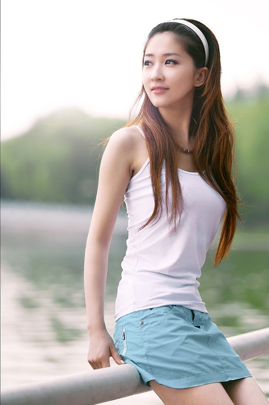 独自莫凭栏除非有美女