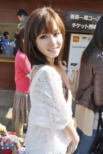 日本妹子好想骑马排队中