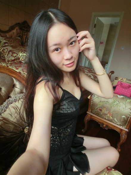 白富美家中自拍