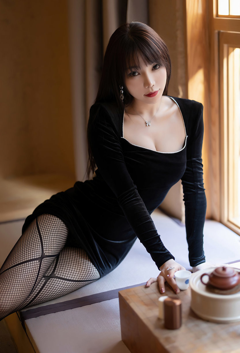 性感女茶艺师芝芝西西大胆国模人体艺术写真图片